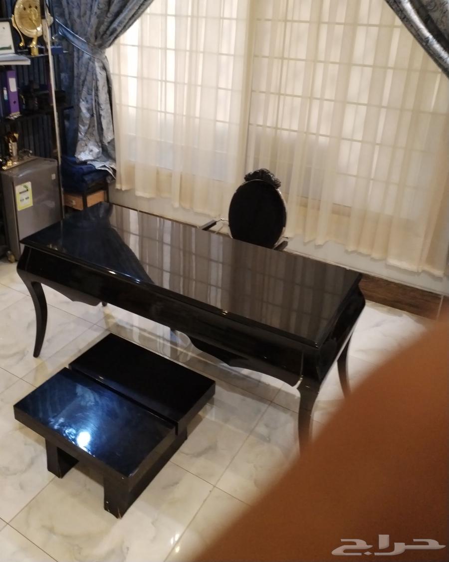 مكتب راقي للبيع صنع إيطالي مع خزانة لون أسود64536781220355114