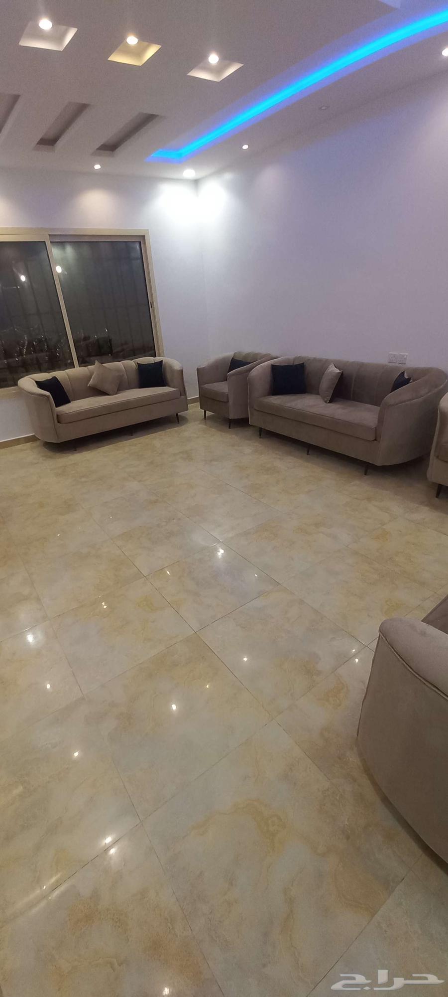 كنب جديد جاهز تتوفر جميع الألوان ب1500 شامل التوصيل داخل الر64537826366466111