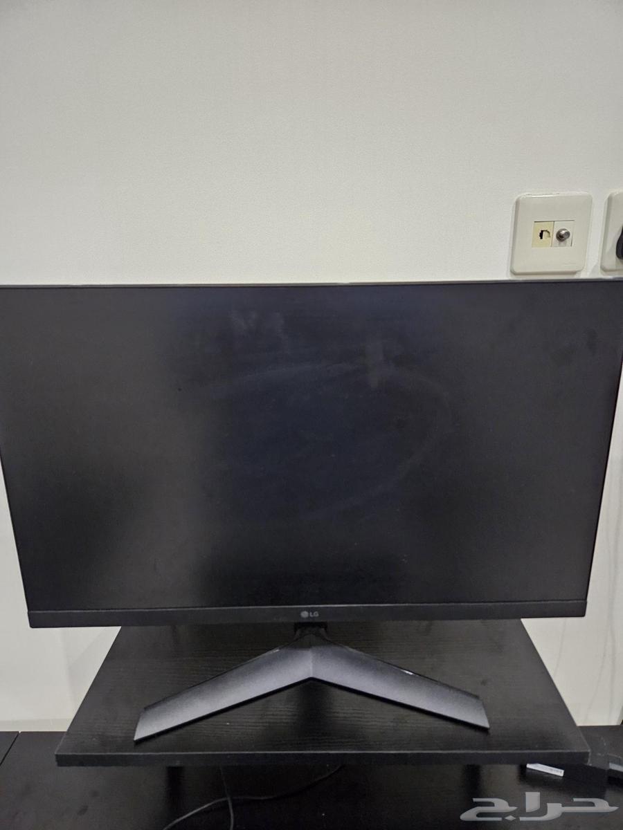 شاشة lg البيع مستعجل مع سماعه بكرتونها64542246505475112