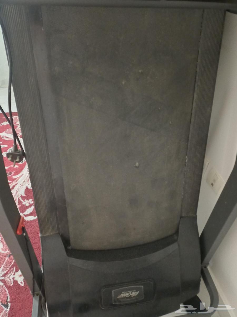 جهاز مشي ماركة لايف جير للبيع به عطل64536725167361110