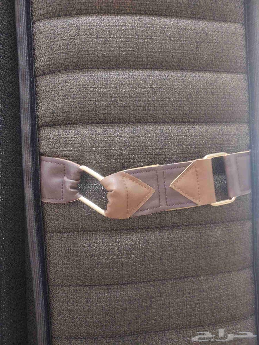 Clean single bed with mattress, price 350, firm and with bedding64539401081986113