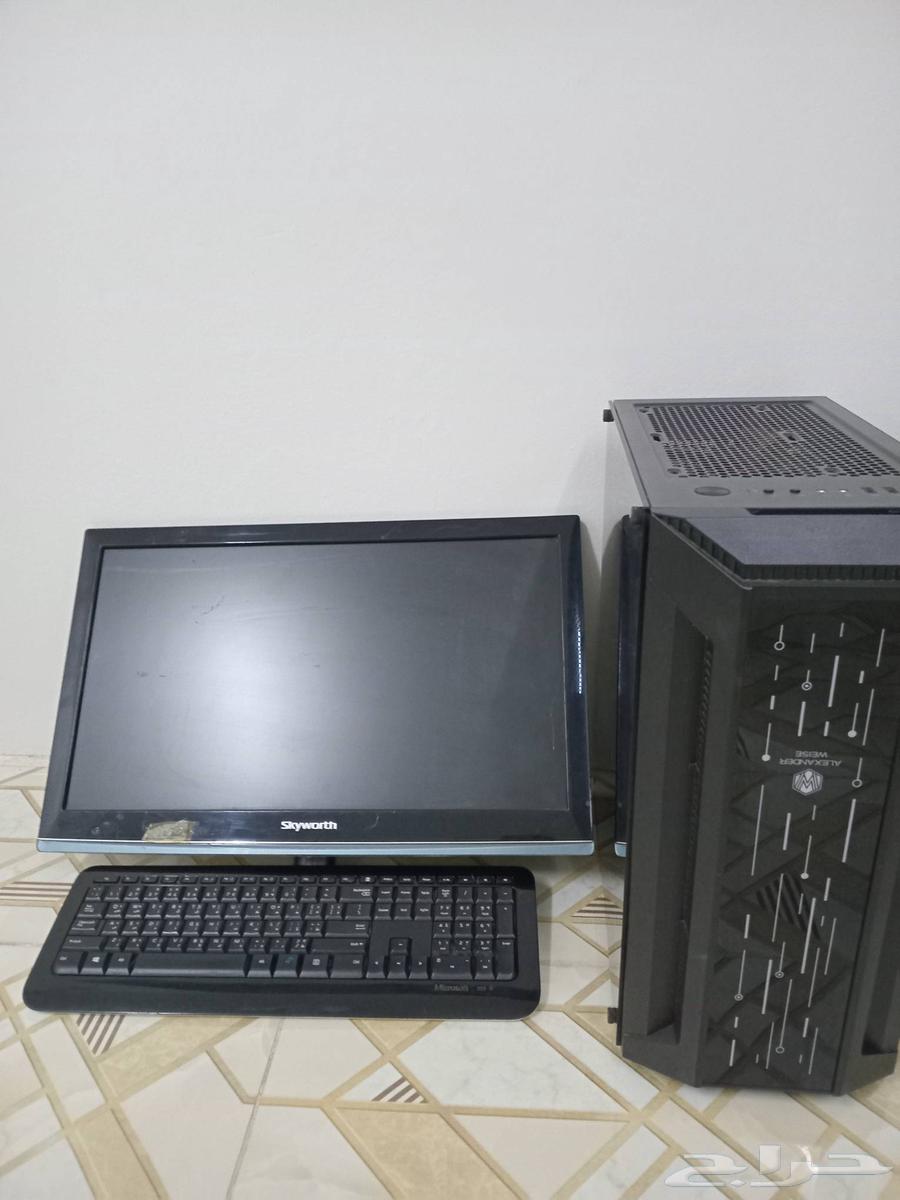 For sale 2 desktop computers 2 laptops64542133272835111