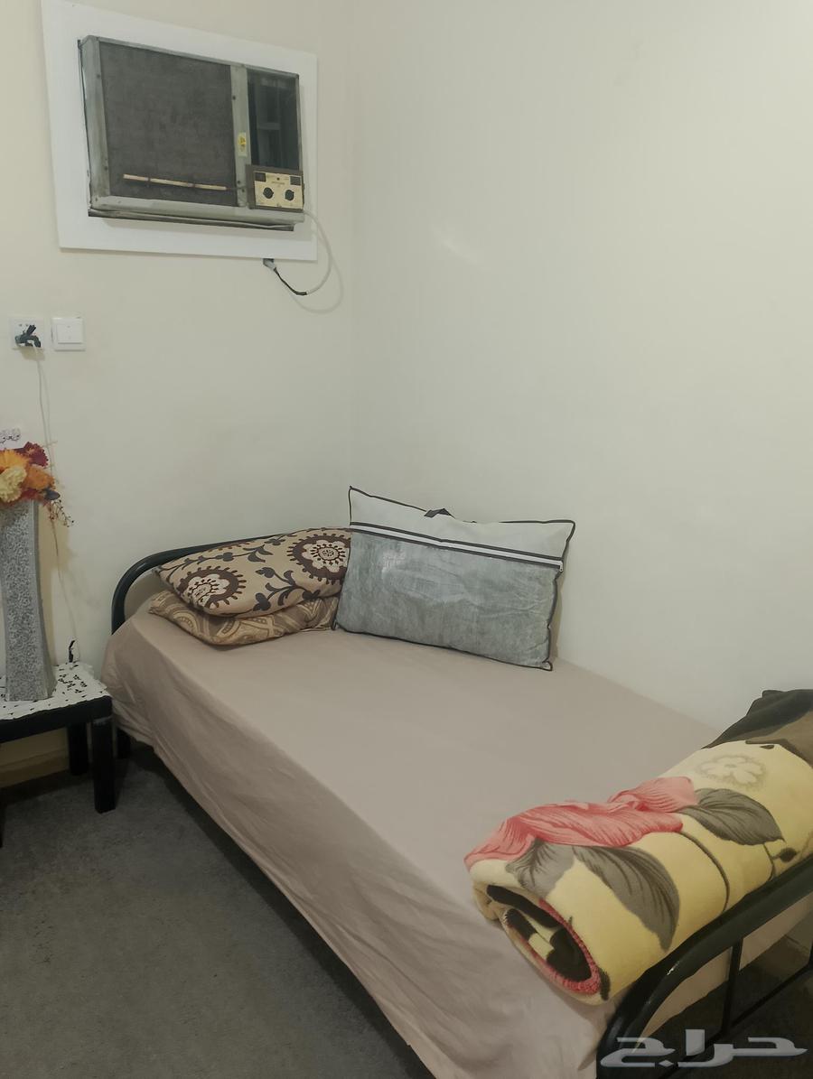 سرير حديد نفر مع مرتبه ومخده جديد للبيع جده صاري السعر 15064538542001025112