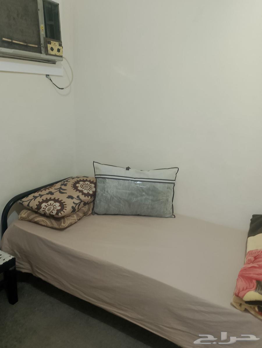 سرير حديد نفر مع مرتبه ومخده جديد للبيع جده صاري السعر 15064538542001025111
