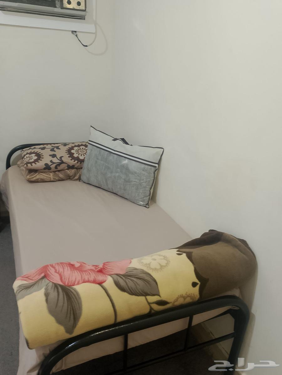 سرير حديد نفر مع مرتبه ومخده جديد للبيع جده صاري السعر 15064538542001025110