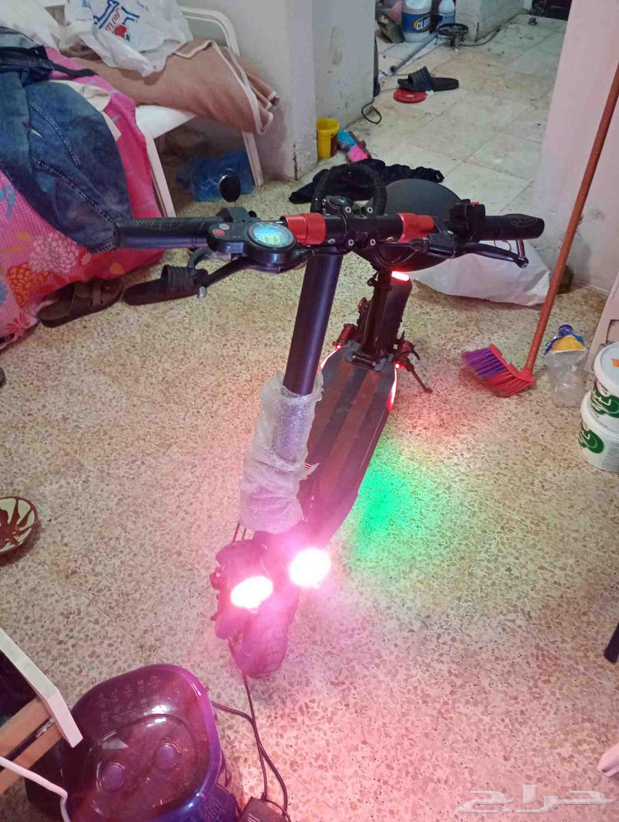 اسكوتر مخزن للبيع64536864565635111