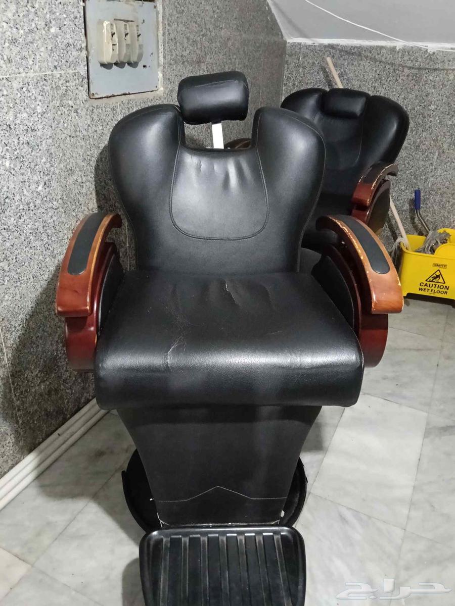 2 كراسي حلاق للبيع السعر النهائي 300 علي وضعهم64542842400003110