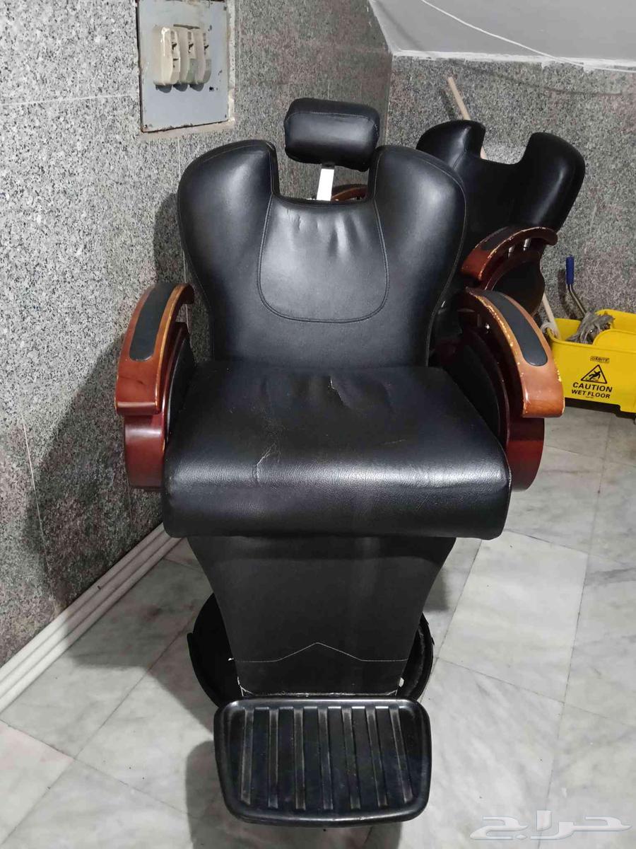 2 كراسي حلاق للبيع السعر النهائي 300 علي وضعهم64542842400003112
