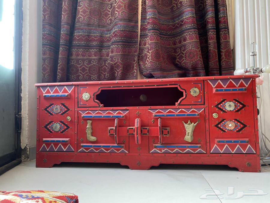 طاوله نظيفه جدآ للبيع للاستفسار وتس اب64539273572739112