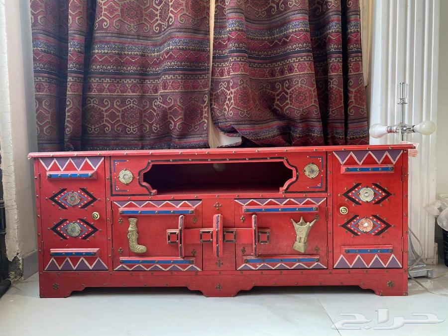 طاوله نظيفه جدآ للبيع للاستفسار وتس اب64539273572739113