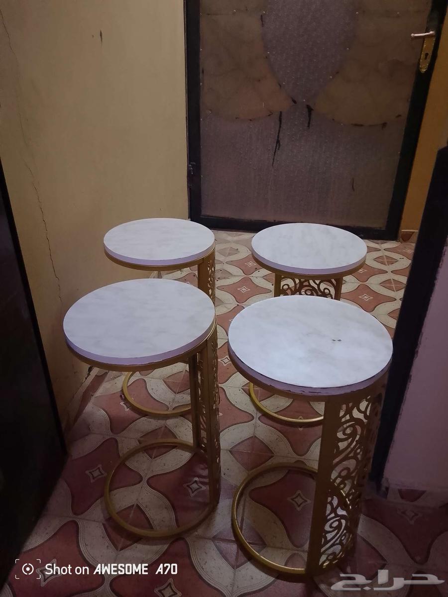 Selling a carpet seating set with 4-5 cushions, a cabinet, and 4 service tables64541122539907111