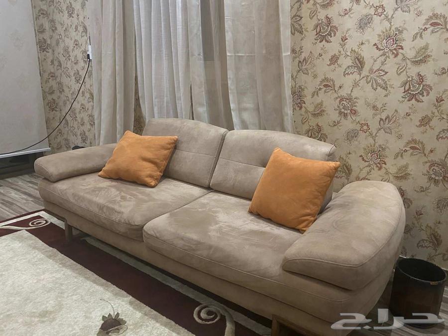 Sofa in almost excellent condition64541421677826114