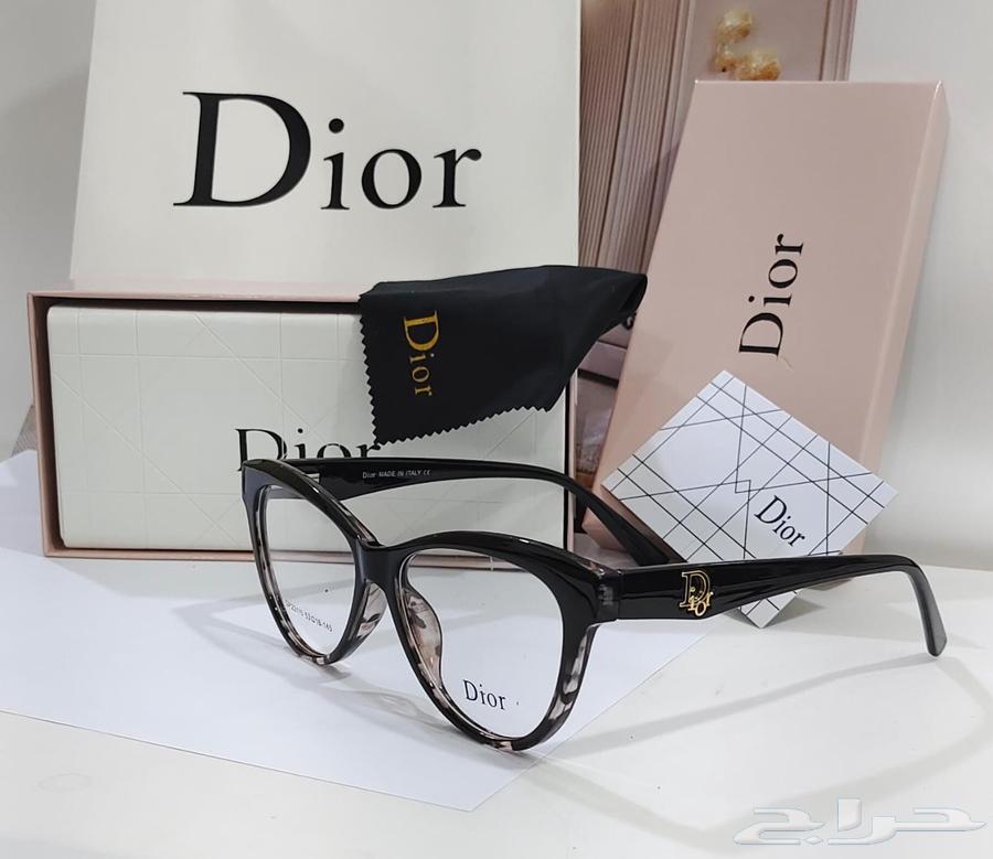 نظارات طبيه درجه اولى مع ملحقاته كامل السعر 10064536182198147112