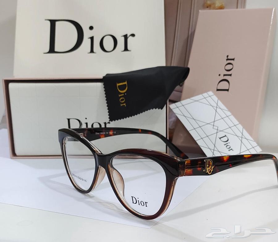 نظارات طبيه درجه اولى مع ملحقاته كامل السعر 10064536182198147113