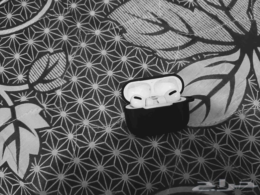 سماعه بلوتوث نضيفه. للاستفسار التواصل واتس اب64539982130435110