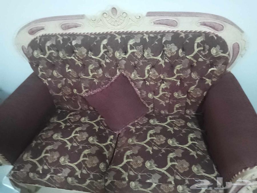 Clean and sturdy sofa64538944015233112