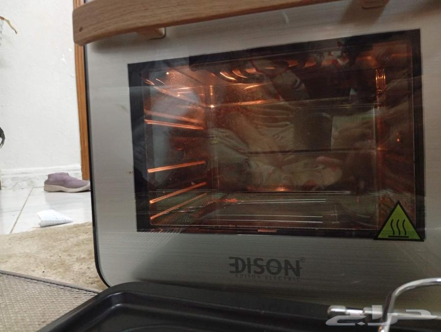 فرن كهربائي جديد حالته سليمه ما استخدم64538850422529111