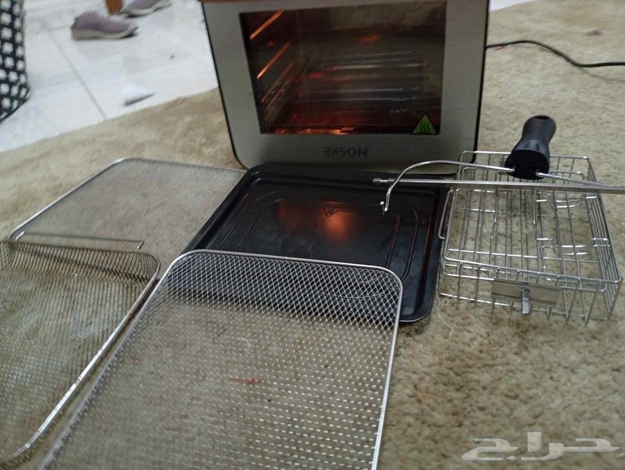 فرن كهربائي جديد حالته سليمه ما استخدم64538850422529114
