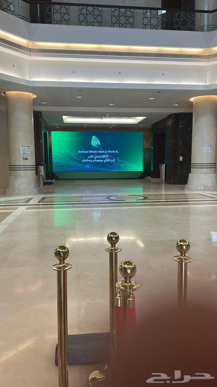 فني تركيب جميع انوع الاستيكرات واجهات جدران سيارات الرياض64424734554755113