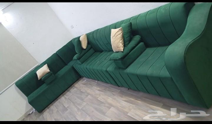 Hello, may the peace, mercy, and blessings of God be upon you, I'm offering a green corner sofa64541594072067110
