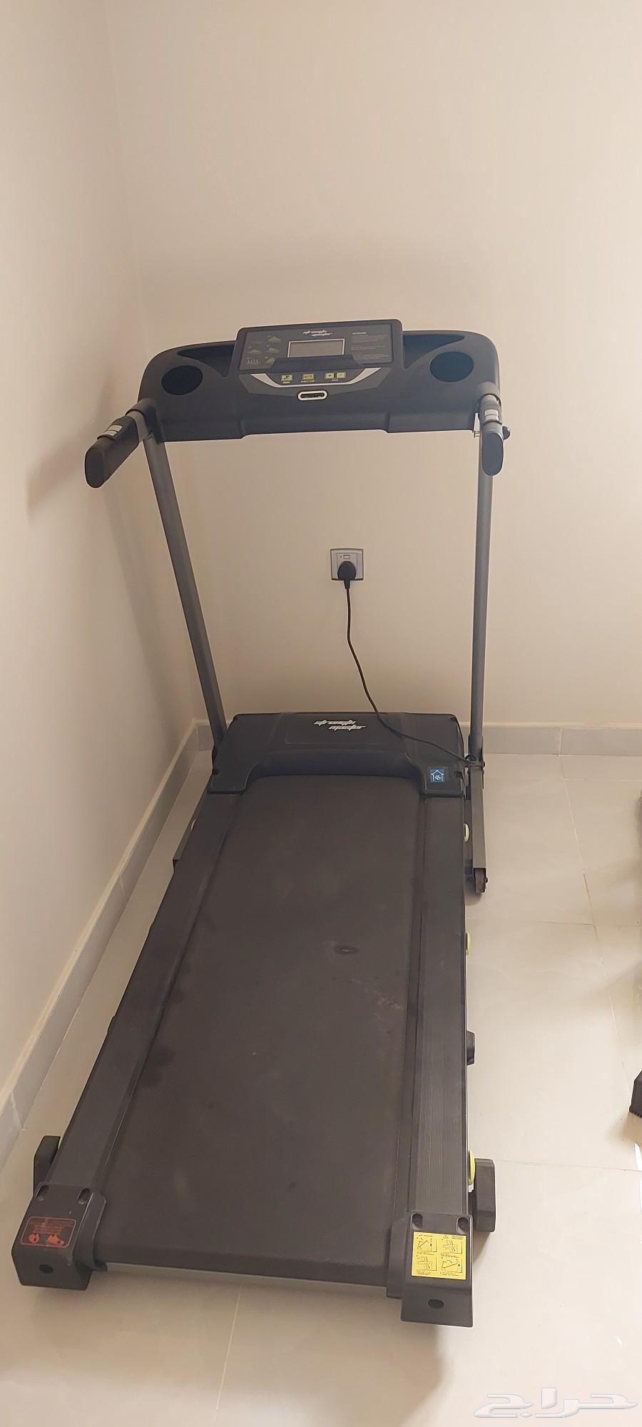 أجهزة رياضة ..سير كهربائي و معدات رياضيه أخرى شبه جديدة64540181340930110