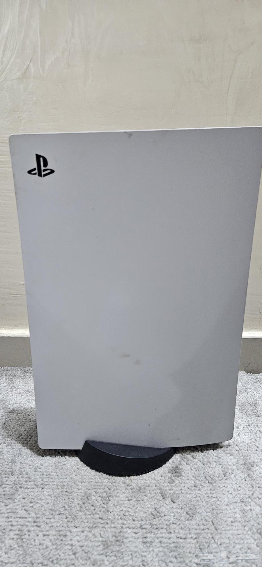 بلاي ستيشن 5 للبيع64535364775426110