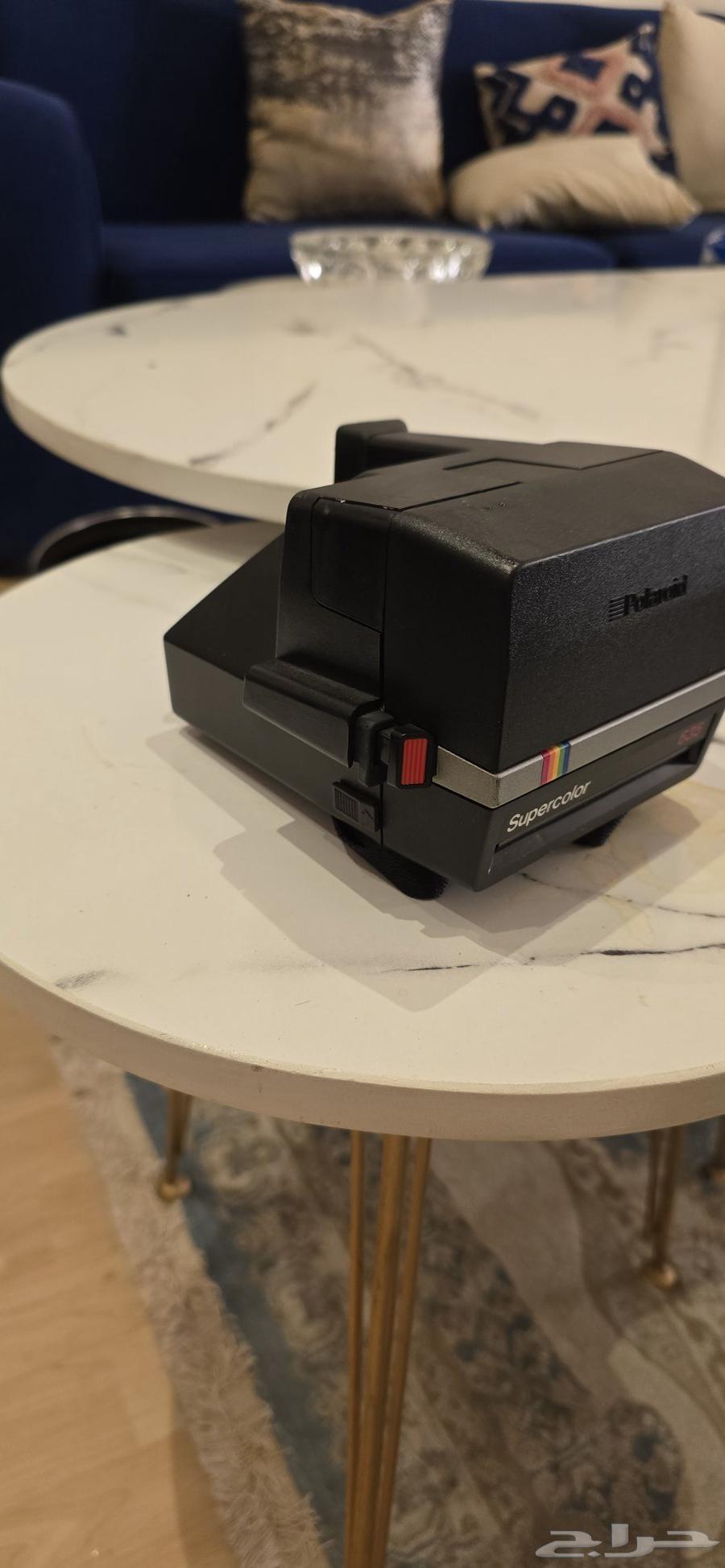 كمرة بولورايد قديمة بحالة ممتازة جدة وصينية فضة تحتوي على64539882379266111