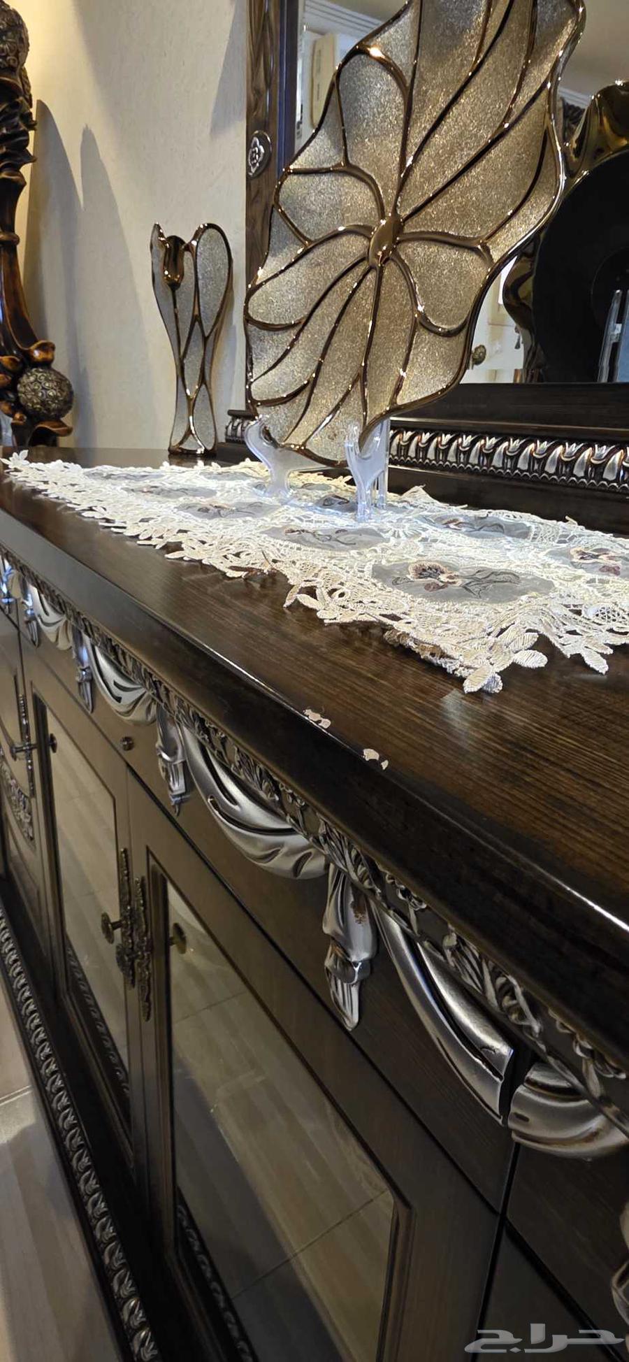 Dining table with 8 chairs for sale64541179454337113