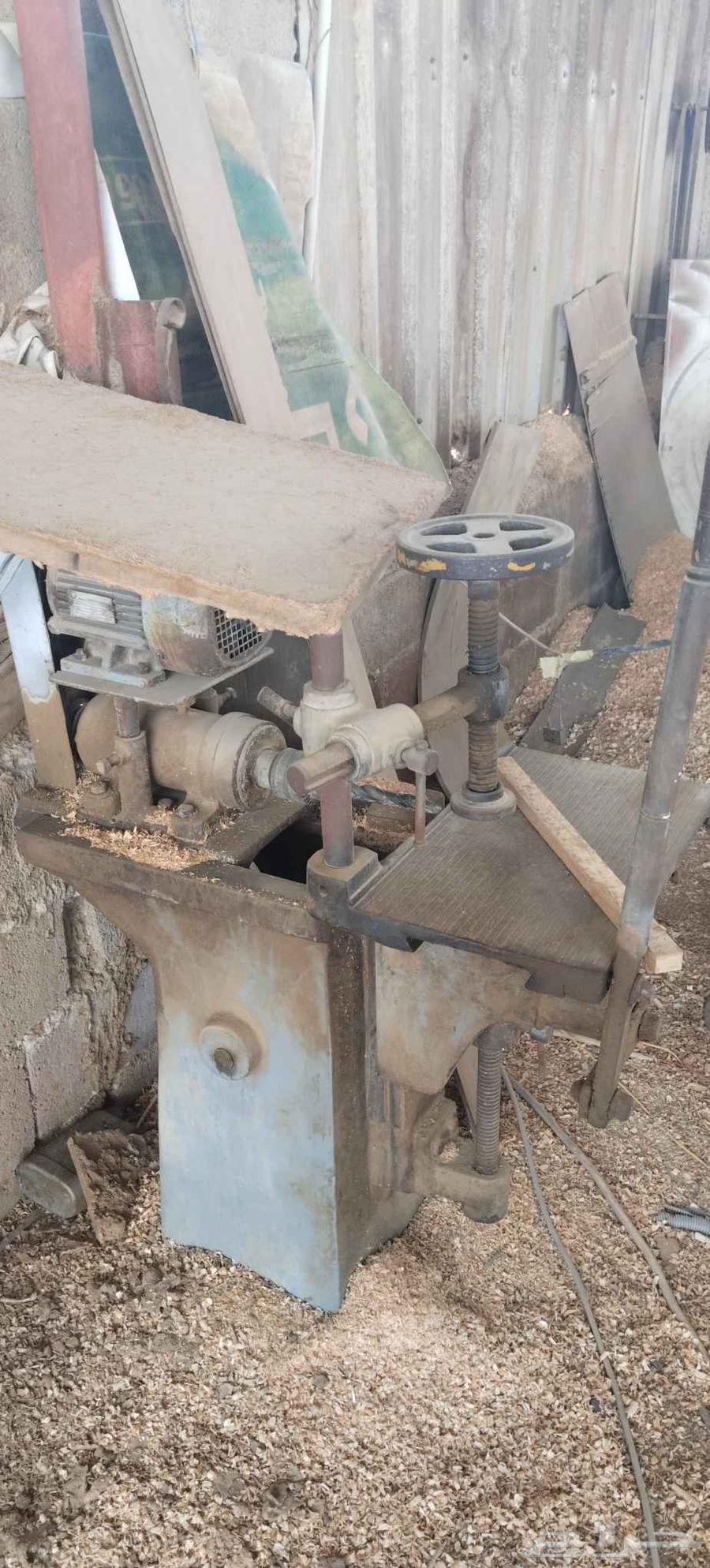 مكينه خشب للبع 5خبه 20الف ريال64536851059459113