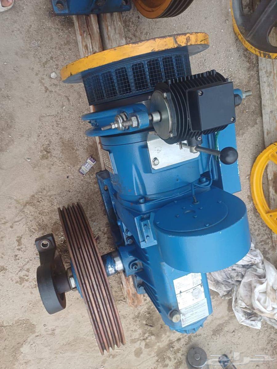 مكين مصاعد مستخدمه للبيع64538513917185111