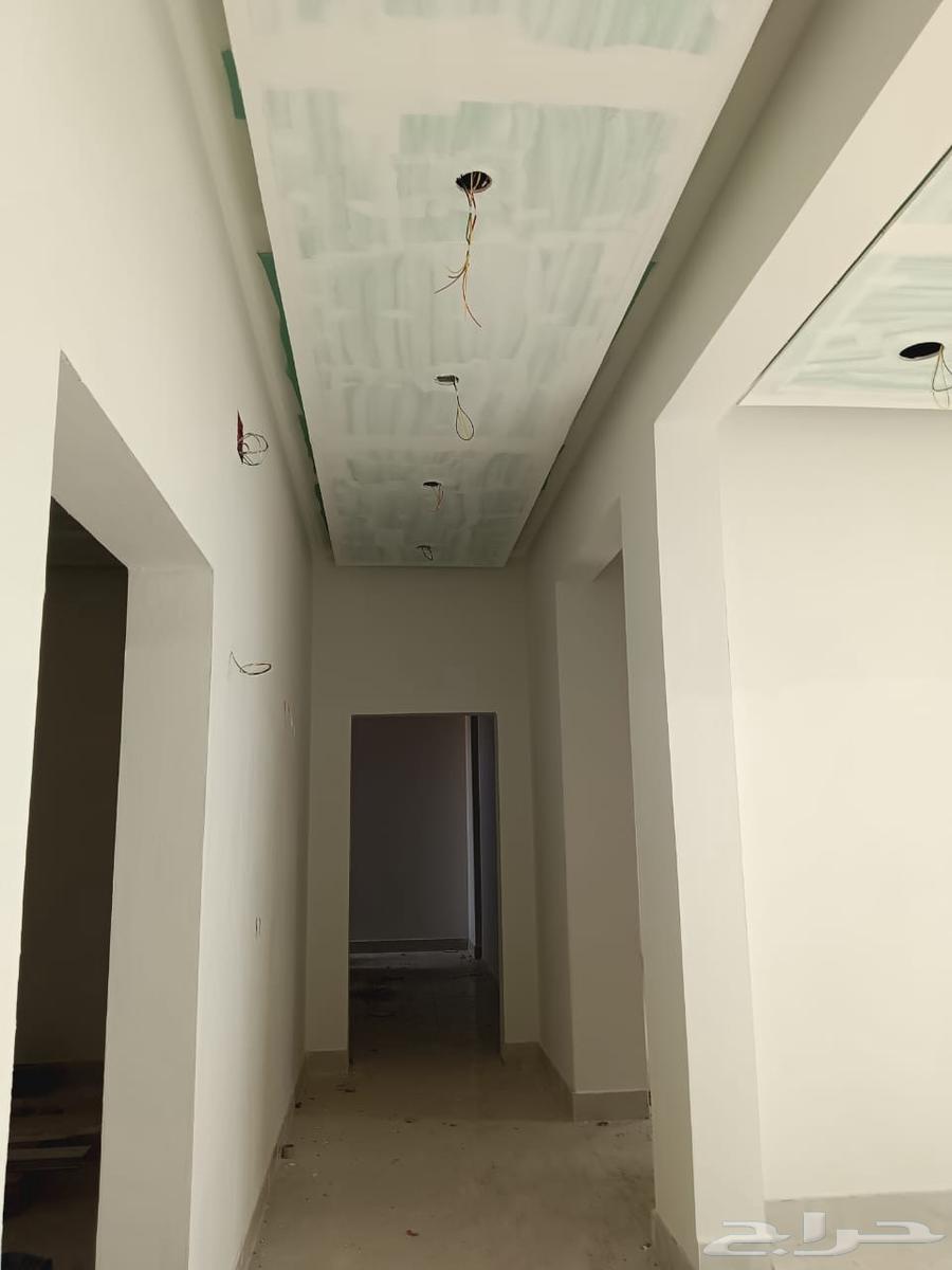 معلم ديكورالدهانات بويا الباكستاني في منطقة حاىل سعوديه.64260667368578110