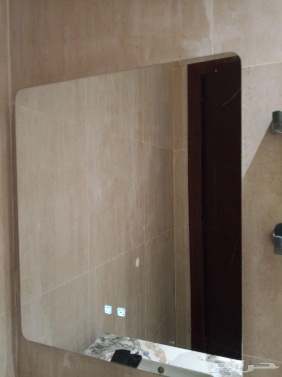 مرايا حمام LED بإضاءة ولمس كاملة بأسلاكها ومحولها64537672814466110