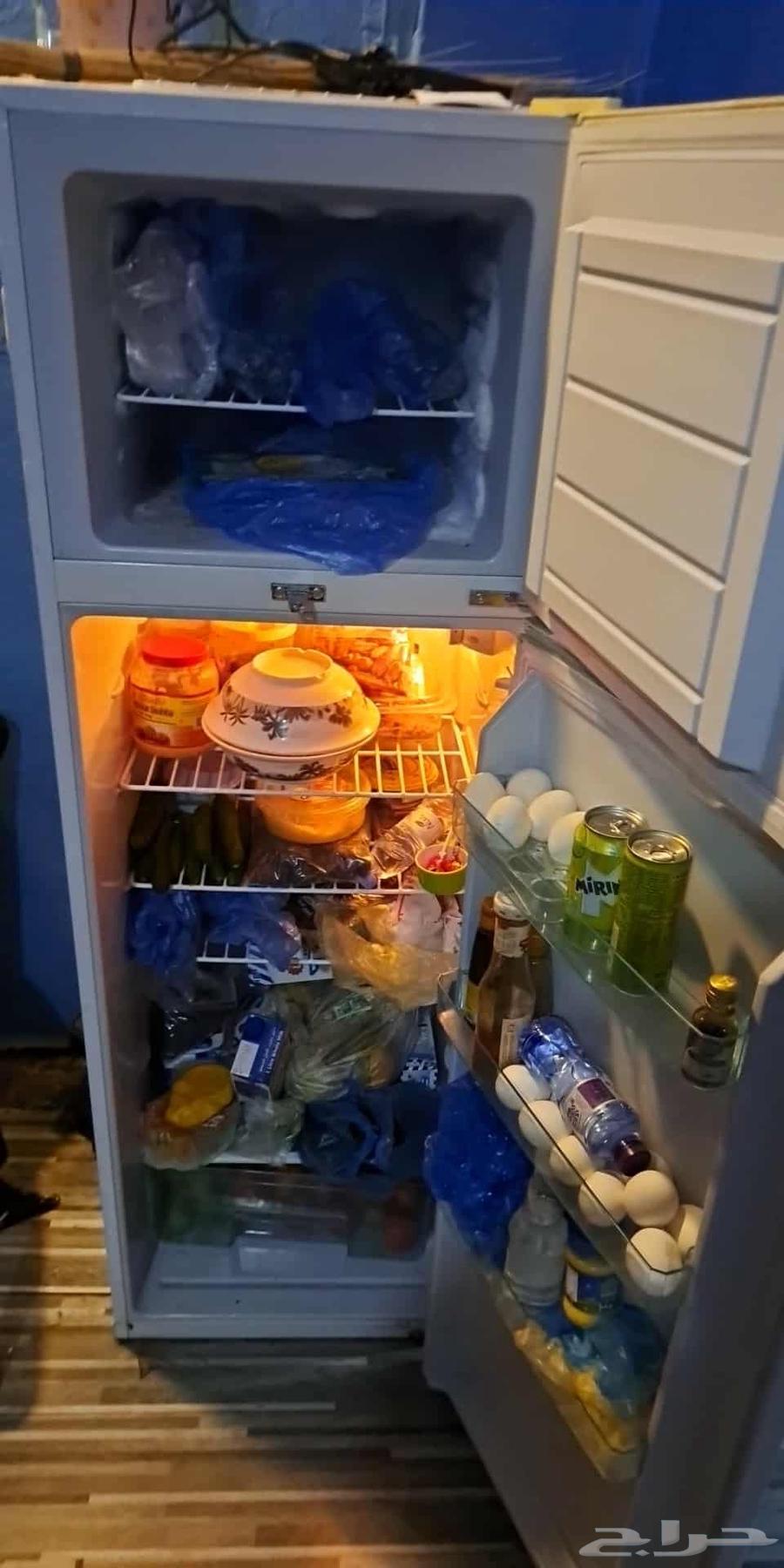 The provided text sr550 seems to refer to a price or currenc64537338092289111