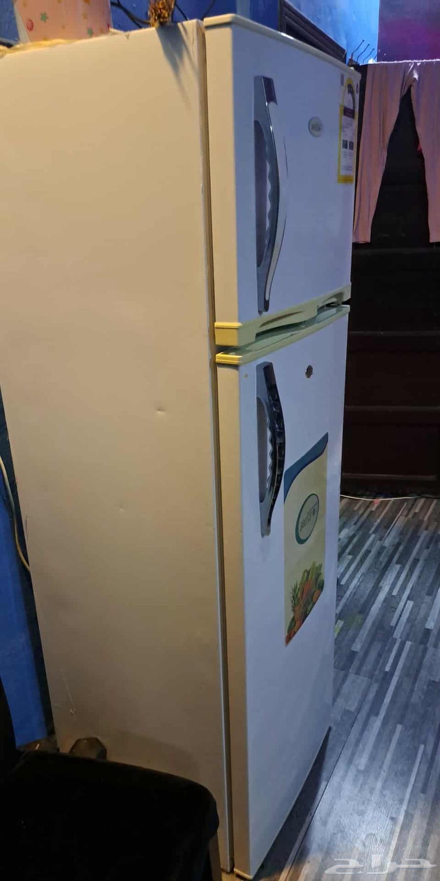 The provided text sr550 seems to refer to a price or currenc64537338092289112