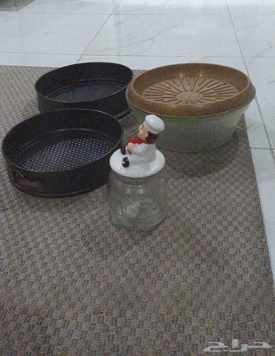 بعض أدوات واغراض المطبخ من قلاية هويه لساخن السندوتشات وغيره64538763006081114