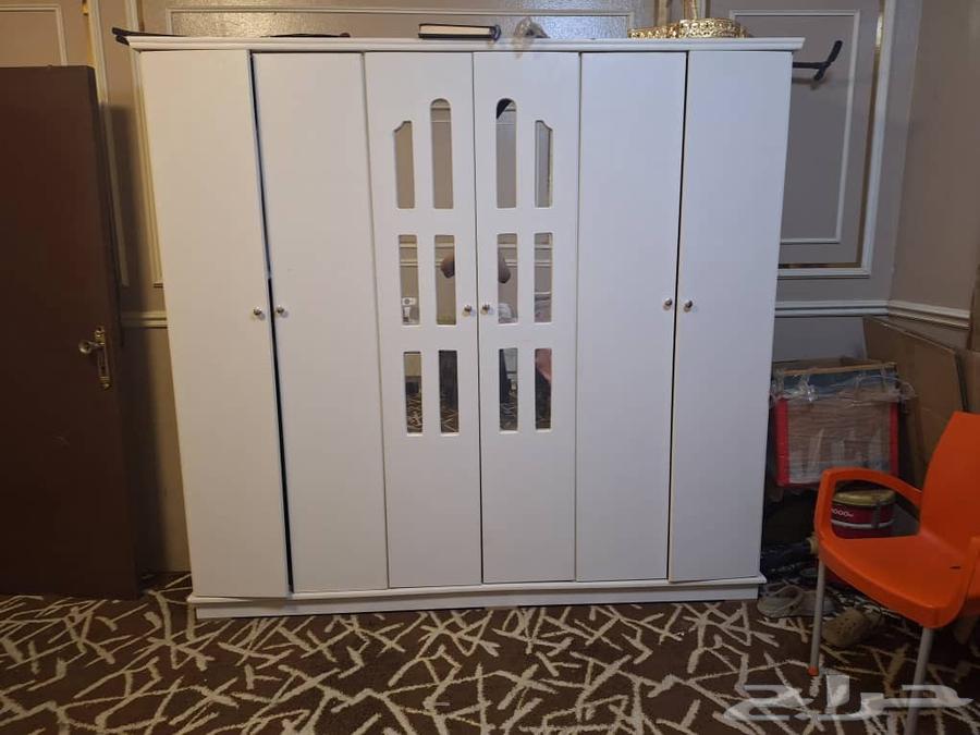 دولاب شبه جديد للبيع لأعلى سعر64406361290498110