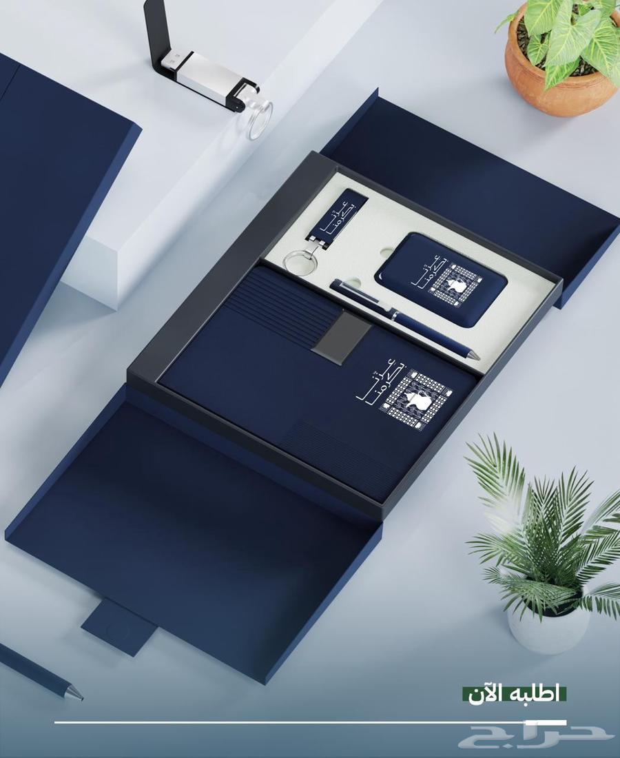 طقم موظفين فاخر64406862974850110