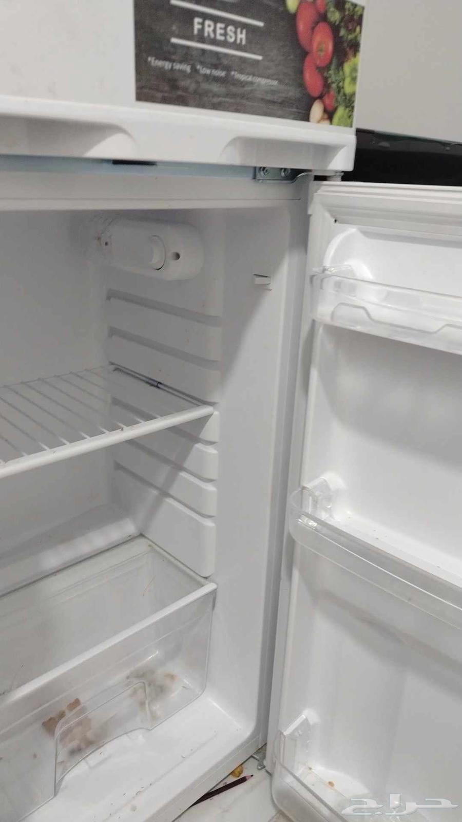 93-liter small refrigerator with freezer... used for 5 months. with warranty64409366837505112