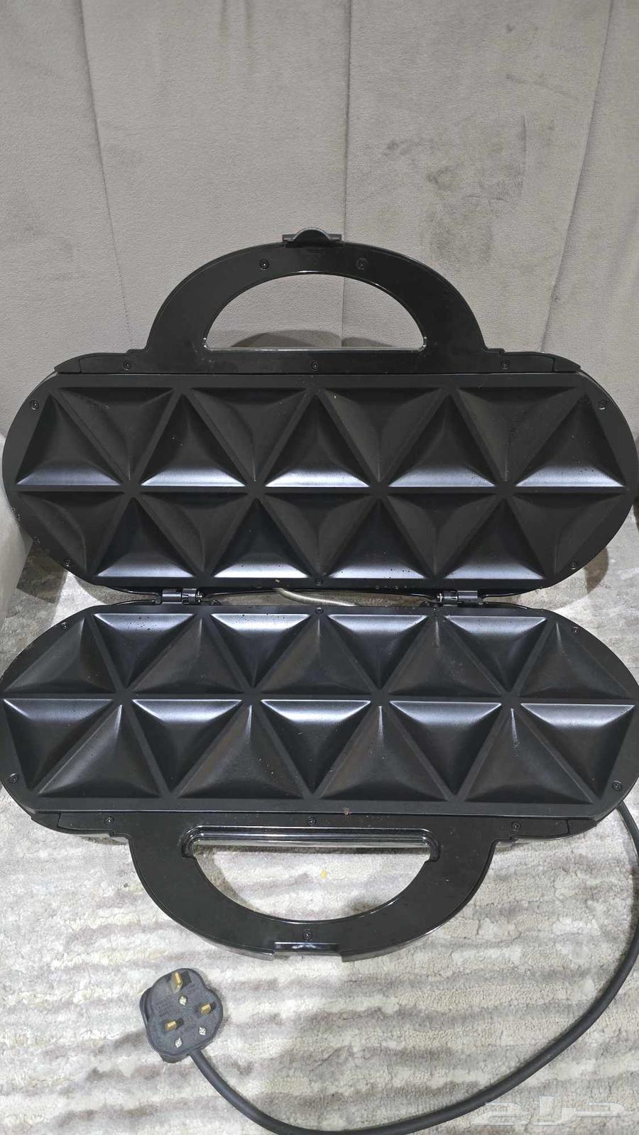 The samosa maker is very clean, used once, reason for sale is no need64405499958401111