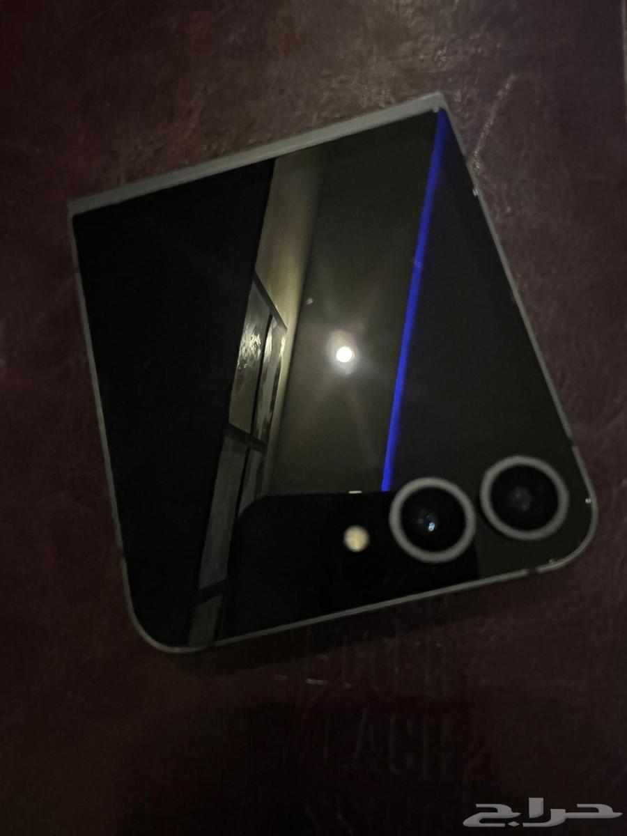 للبيع جوال جلكسي فلب 664409394270466112