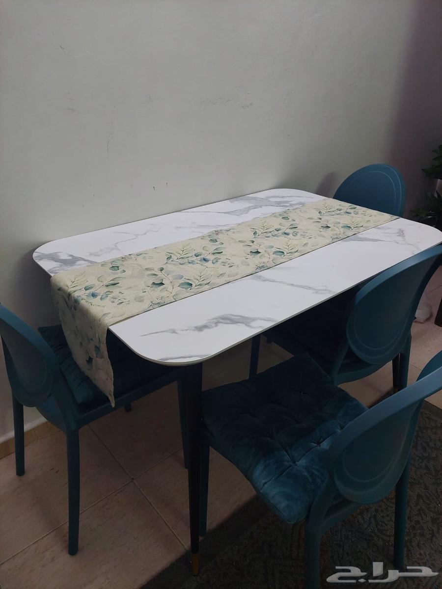 طاولة طعام لاربع اشخاص ما الكراسي64406249011715110