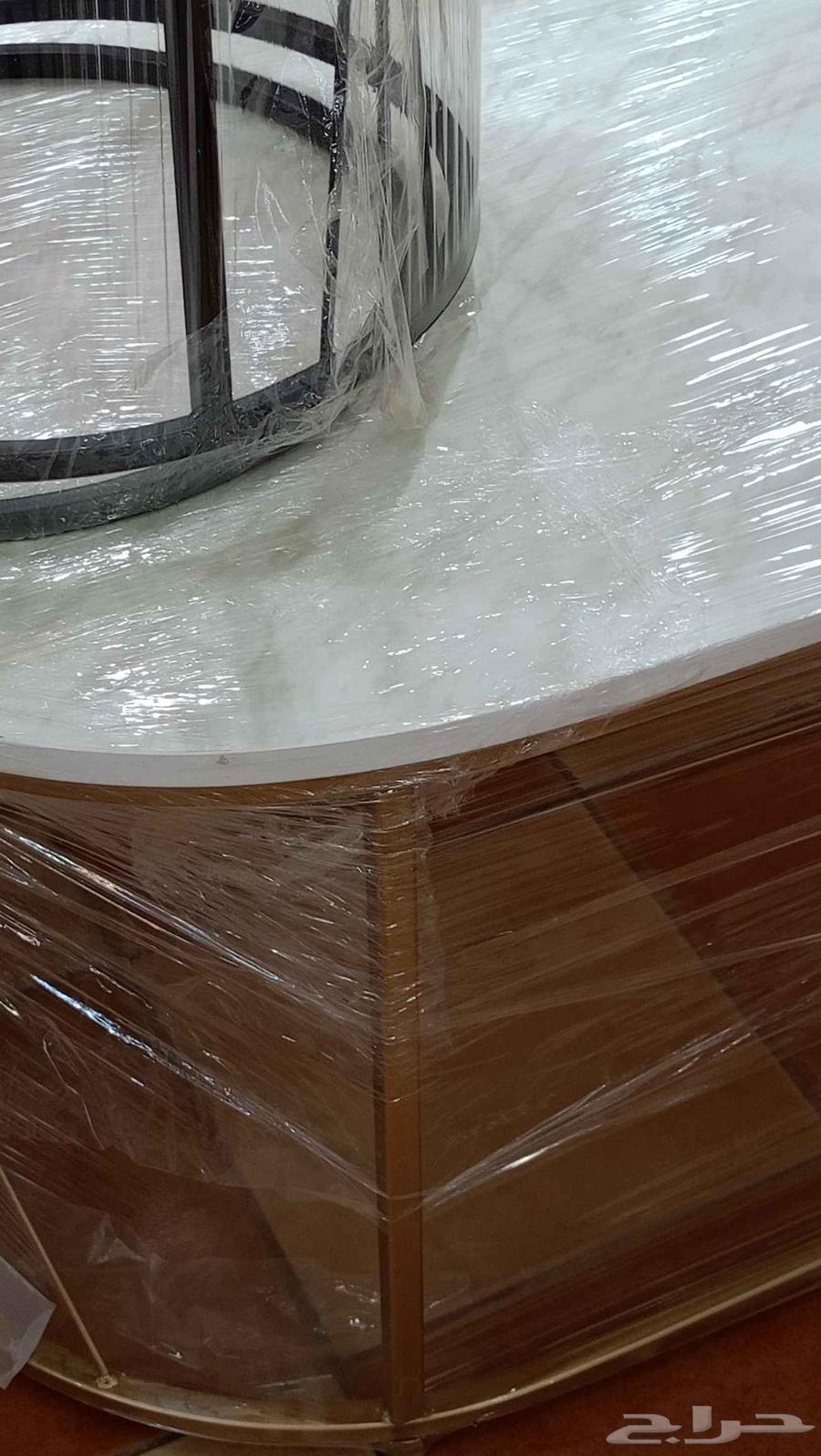 طاولة ضيوف بحديد لونه ذهبي 5 قطع64411581050626111