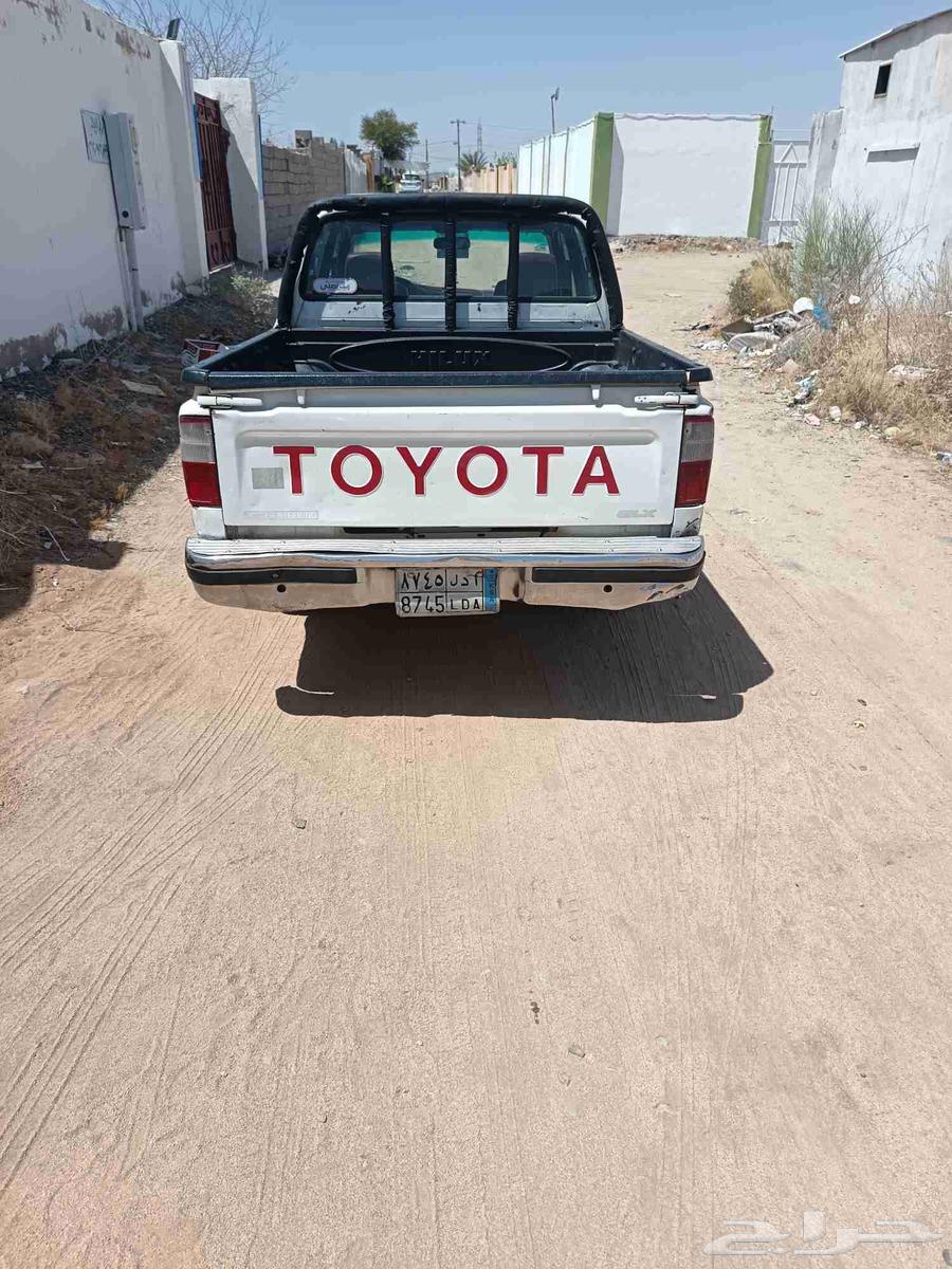 تويوتا هايلكس الموديل200264560628225282112