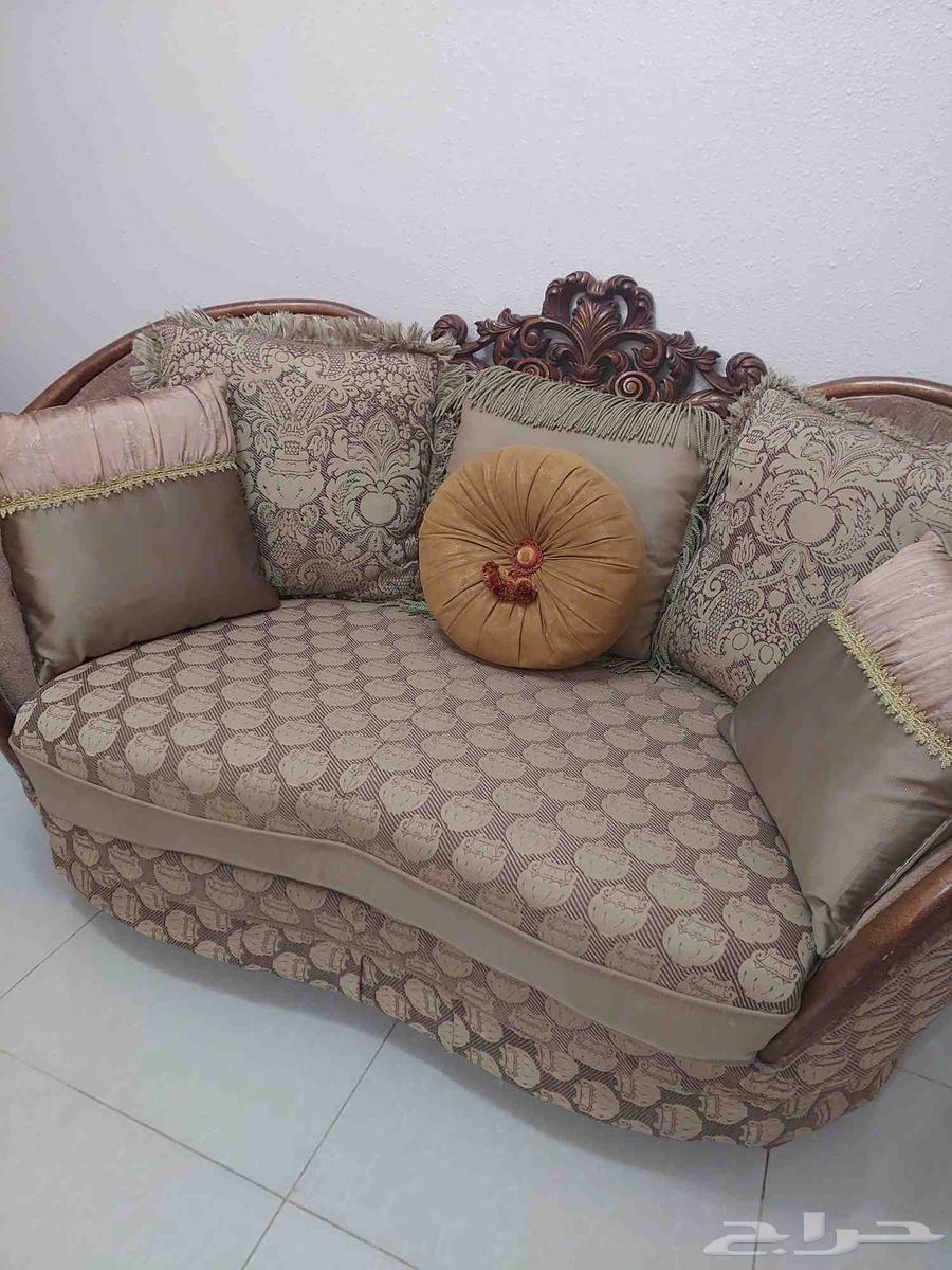 Lightly used sofa from Al-Mutlaq Company64411567430659110