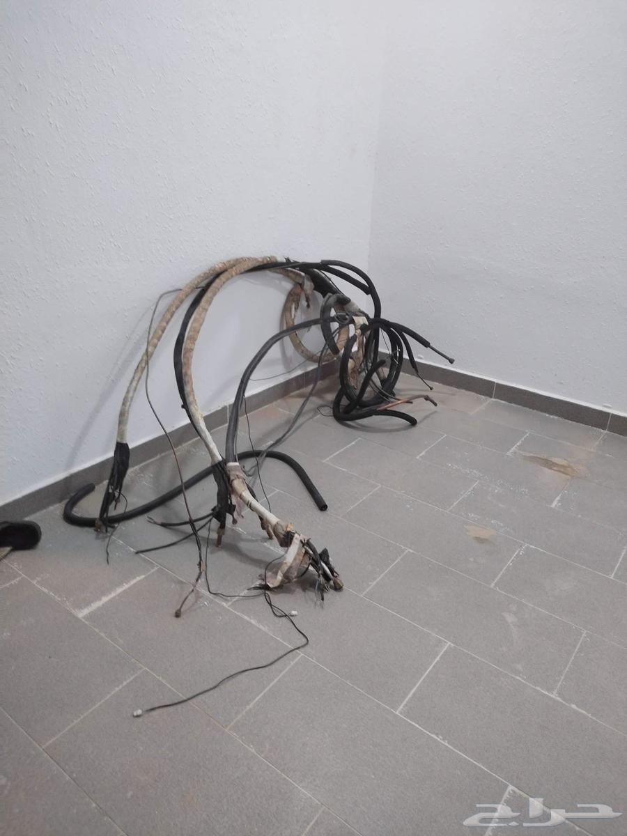 Copper pipes, 4 pieces large and small, were removed from HAM 24 air conditioners64407029166722110