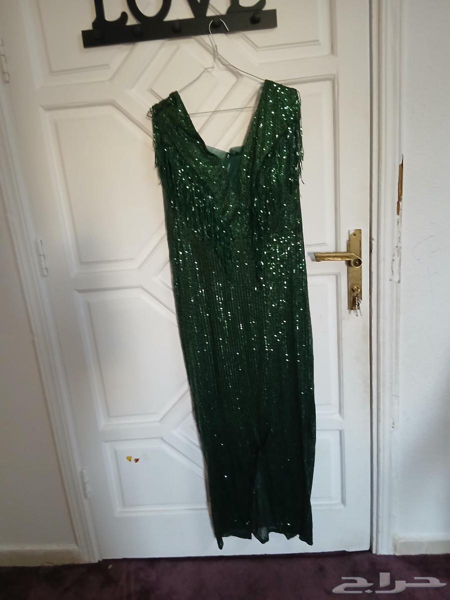 فساتين للبيع يلبس M و L ب60 ريال الواحد64408216408321110