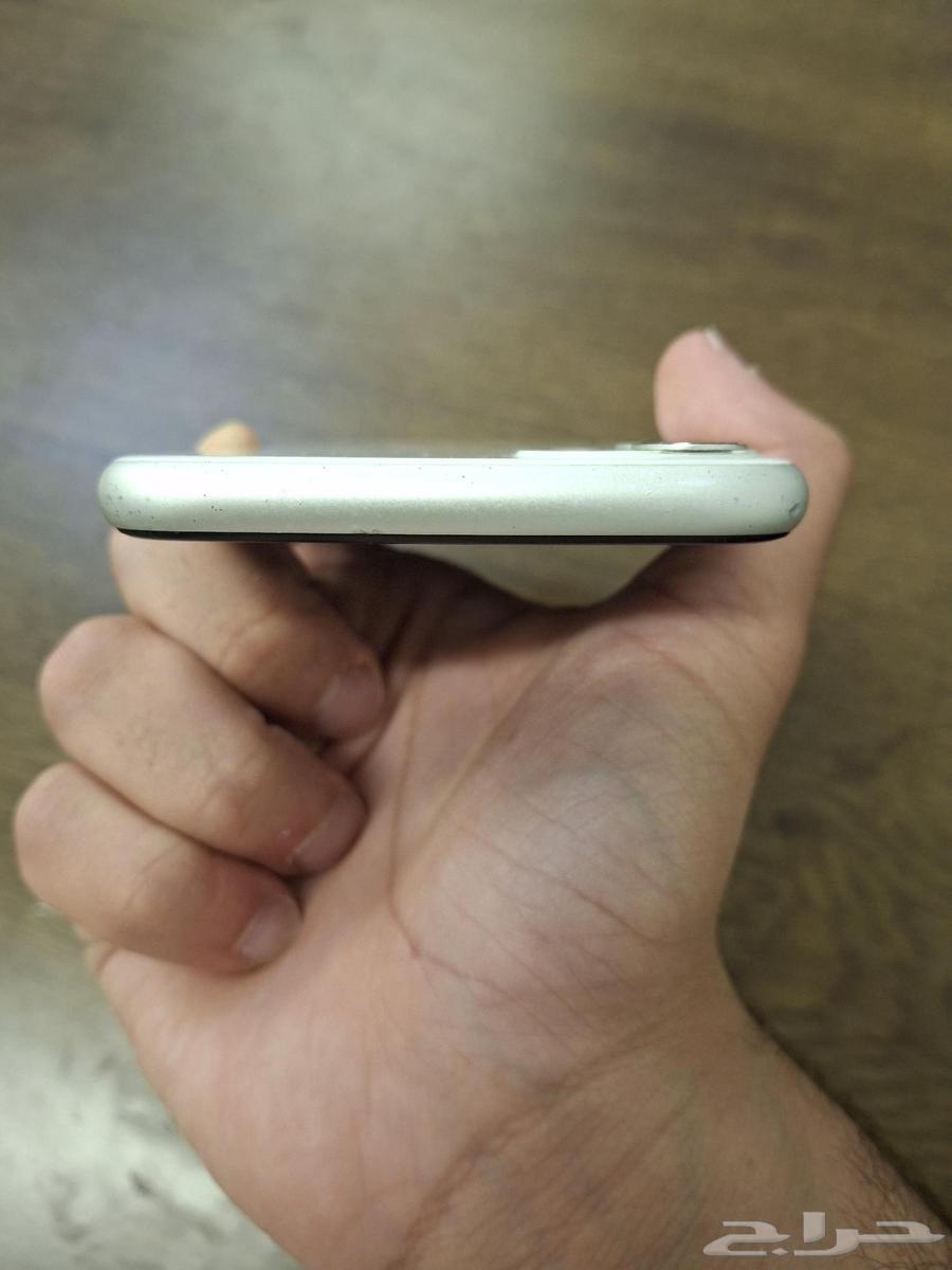 ايفون 11العايدي64408624299395114