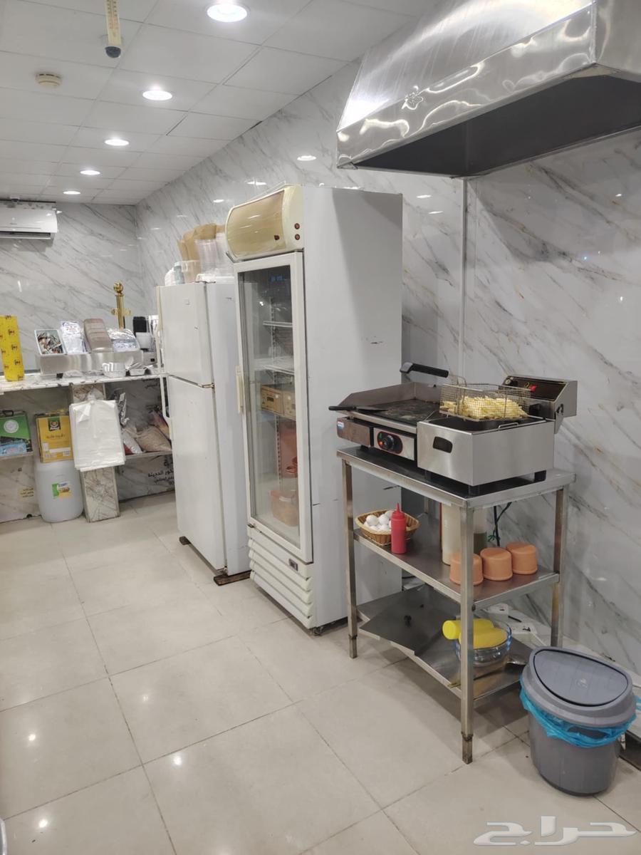 عده مطعم للبيع64410494614531111