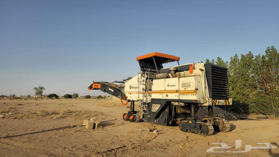 Asphalt scraper, scraper64559813469953112