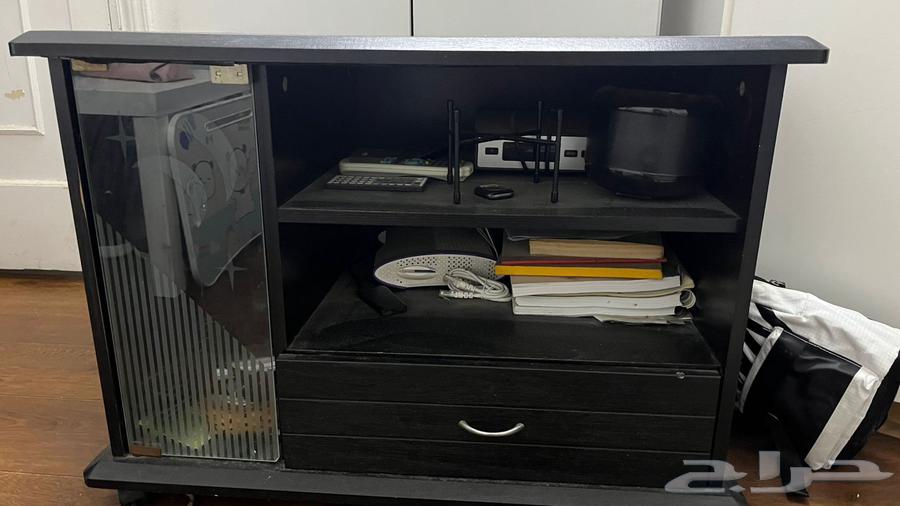 طاولة تلفزيون64408413451138110